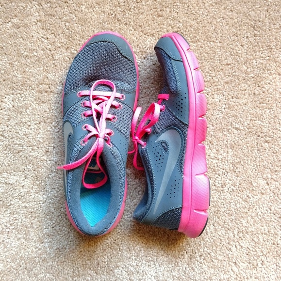 Nike Shoes - Nike Sneakers - Grey/Pink Size 8